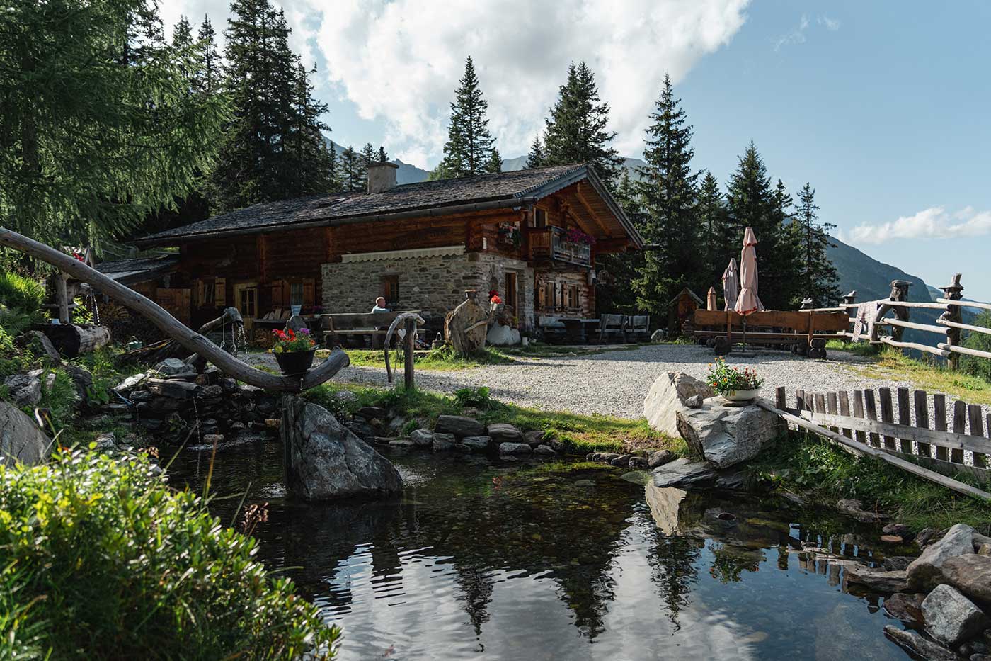 Gainschniggalm mit Teich c Kathrin Egger