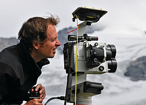 Forschung im Nationalpark Hohe Tauern. Lasermessung am Gletscher