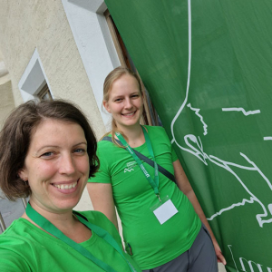 Ein Selfie bei der gemeinsamen Vorbereitung von Sylvia Flucher und Forschungskoordinatorin Angelika Riegler © NPHT/A. Riegler