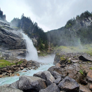Untere Krimmler Wasserfälle mit Sprühnebel_Steier