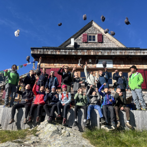 Junior Ranger:innen – voller Eindrücke nach der Wanderung zur Noßbergerhütte (Foto NPHT_Karoline Winkler).