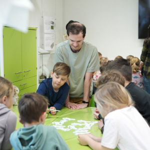 Die Begeisterung der Mallnitzer Kinder aus Kindergarten und Volksschule unterstreicht, wie wertvoll es ist, bereits die Kleinsten f&uuml;r die Wildtiermedizin und -&ouml;kologie zu begeistern. 