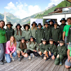 Gemeinsam mit Rangerin Karoline Winkler und Ranger Christian Steiner, die das Projekt begleiten, sowie Johann Keuschnig vom Nationalpark Hohe Tauern und Verena K&ouml;ck von der K&auml;rntnermilch fiel der Startschuss f&uuml;r das gemeinsame Projekt.