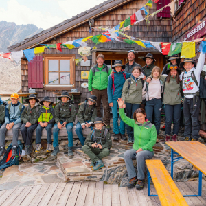 Natur entdecken, Abenteuer erleben und Ranger:innen-Wissen sammeln: 15 Jugendliche tauchten zwei Wochen lang in den Nationalpark Hohe Tauern ein und meisterten gemeinsam spannende Herausforderungen.